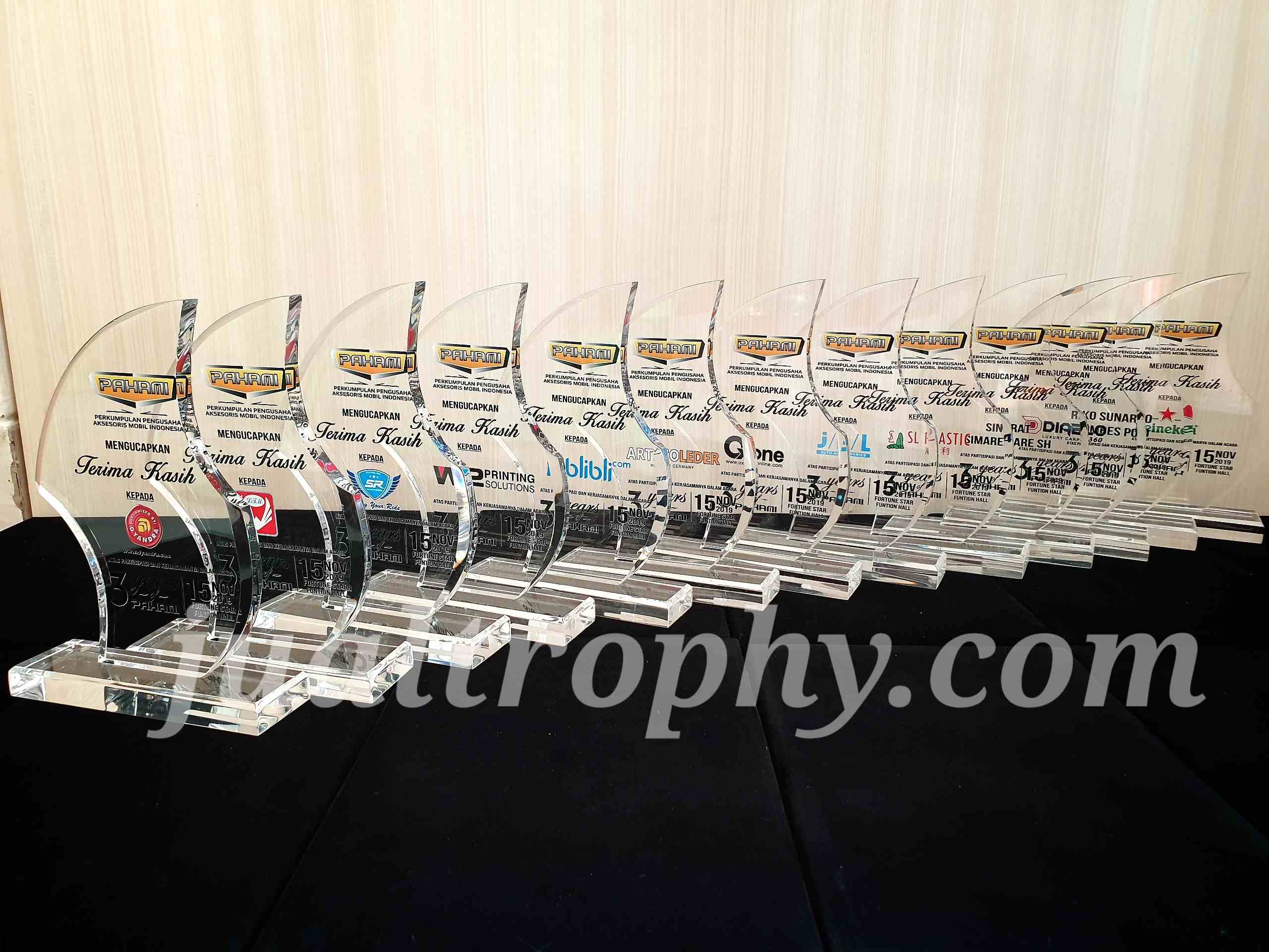 Jual Plakat Akrilik Murah